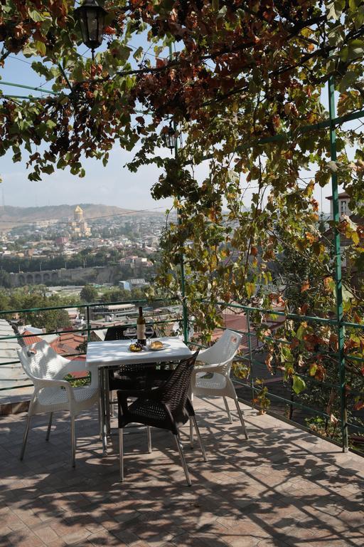 Cherdachok Tbilisi Exteriör bild
