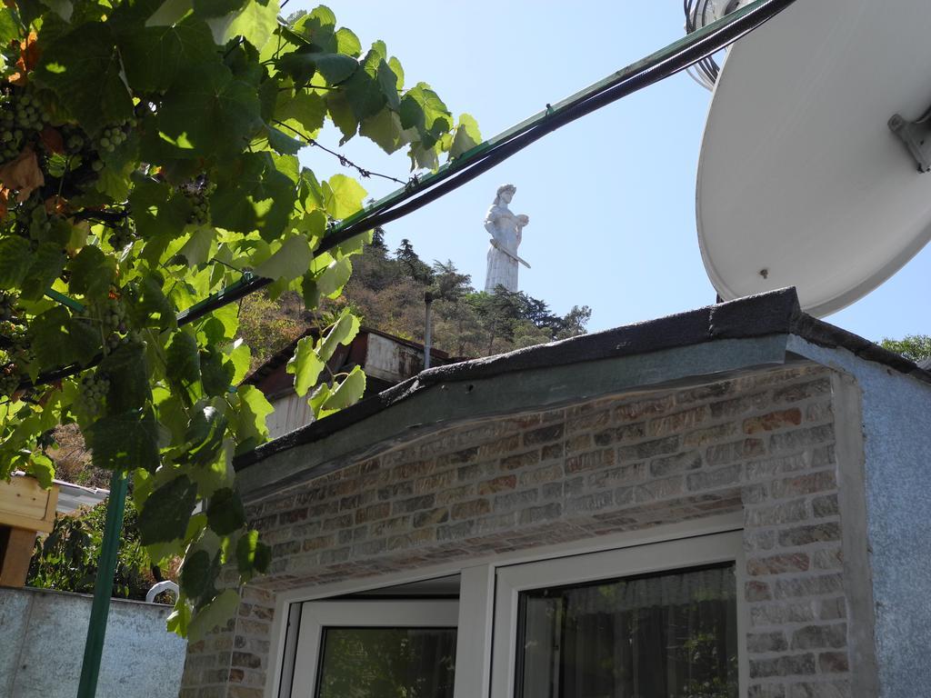 Cherdachok Tbilisi Exteriör bild